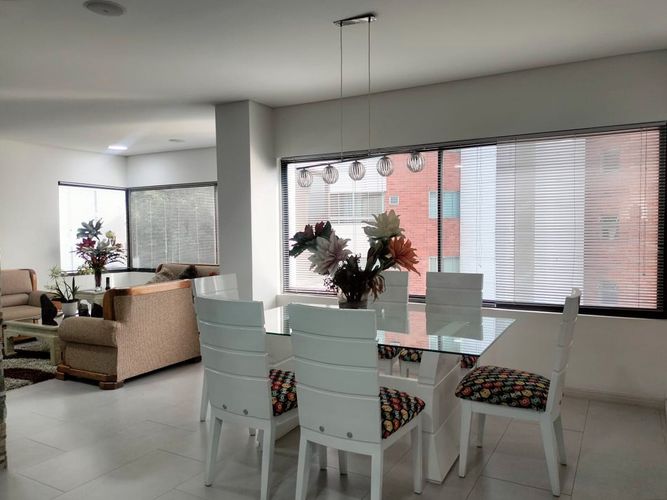Apartamento de 3 alcobas en venta en El Poblado, Medellín, 207 m² · foto 6 de 20