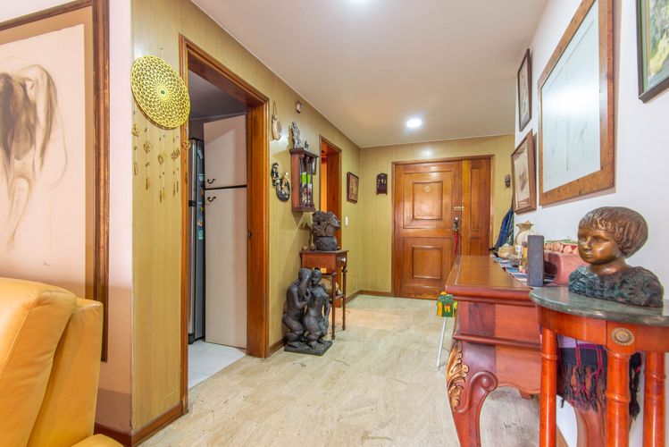 Apartamento de 4 alcobas en venta en Chico Norte, Bogotá, 238 m² · foto 10 de 20