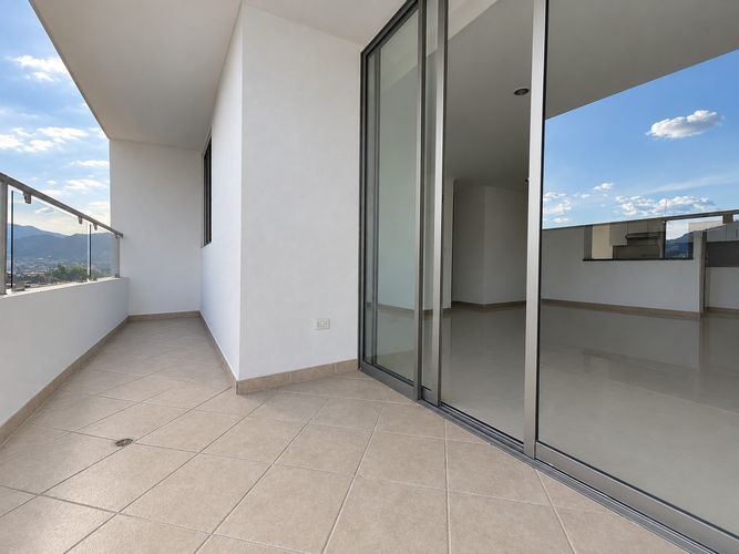 Apartamento de 3 alcobas en venta en La Abadia, Envigado, 113 m² · foto 4 de 18