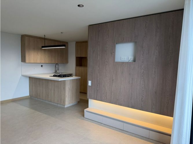 Apartamento de 3 alcobas en arriendo en Vía Las Palmas, Medellín, 79 m² · foto 3 de 24