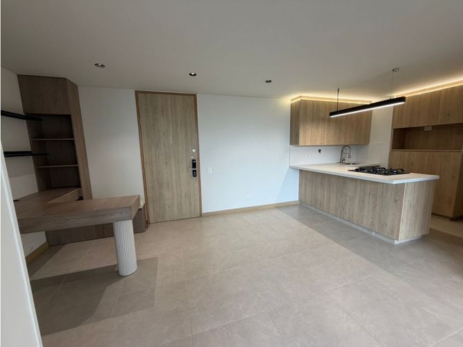 Apartamento de 3 alcobas en arriendo en Vía Las Palmas, Medellín, 79 m² · foto 4 de 24