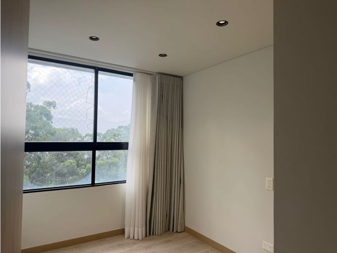 Apartamento de 3 alcobas en arriendo en Vía Las Palmas, Medellín, 79 m² · foto 13 de 24