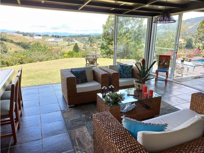 Casa de 3 alcobas en venta en Guarne, 285 m² · foto 10 de 24