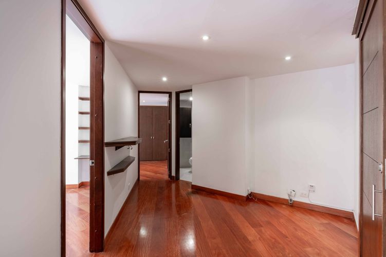 Apartamento de 3 alcobas en venta en Santa Paula, Bogotá, 138 m² · foto 11 de 17