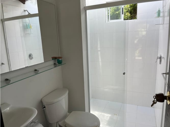 Casa de 3 alcobas en venta en Guarne, 285 m² · foto 23 de 24