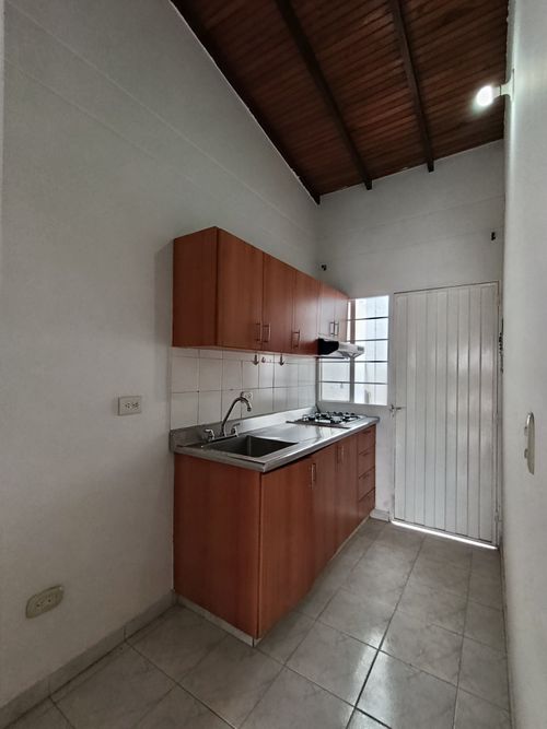 Casa de 3 alcobas en arriendo en Lomitas, Villa del Rosario, 72 m² · foto 2 de 12