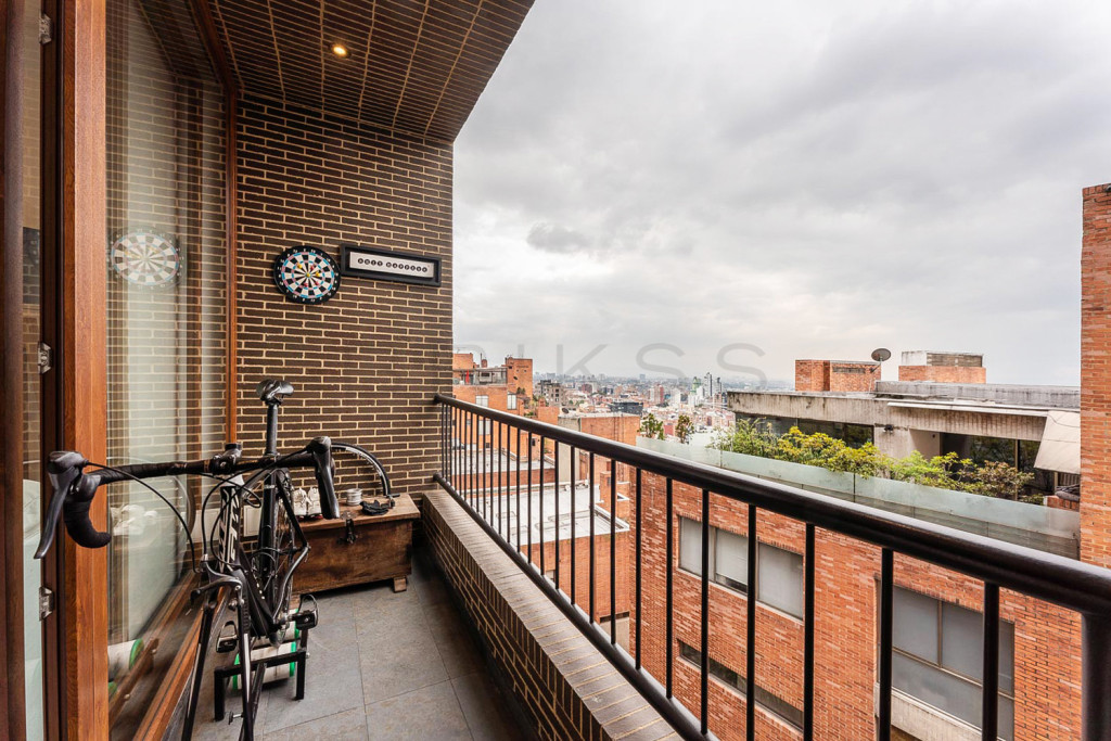 Apartamento en venta en Los Rosales, Bogotá · foto 3 de 17
