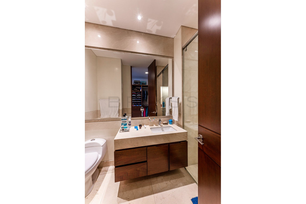 Apartamento en venta en Los Rosales, Bogotá · foto 9 de 17