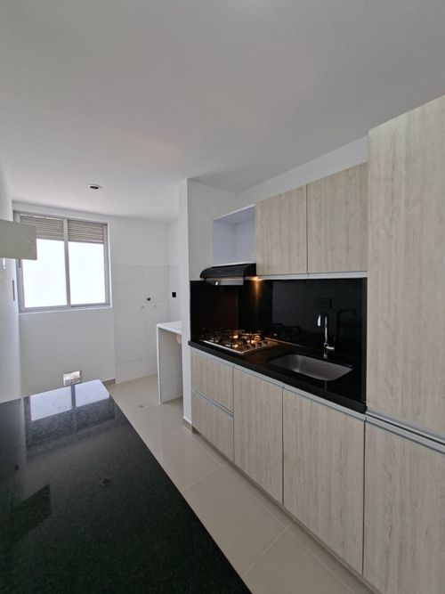 Apartamento de 3 alcobas en venta en La Floresta, Los Patios, 76 m² · foto 3 de 24