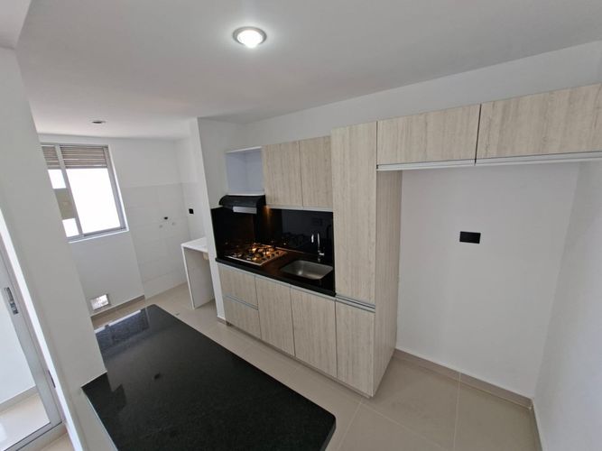 Apartamento de 3 alcobas en venta en La Floresta, Los Patios, 76 m² · foto 4 de 24