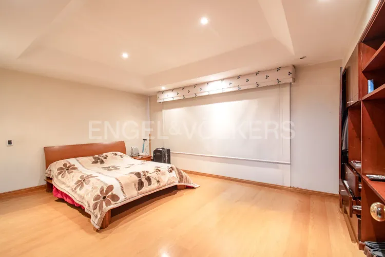 Casa de 4 alcobas en venta en Santa Barbara Central, Bogotá, 391 m² · foto 14 de 18