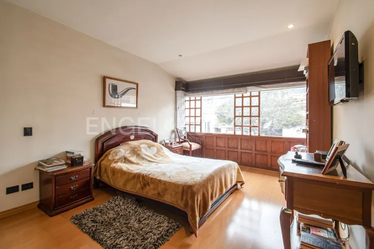 Casa de 4 alcobas en venta en Santa Barbara Central, Bogotá, 391 m² · foto 10 de 18