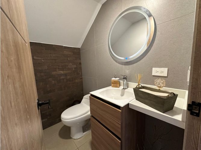 Casa de 4 alcobas en venta en Fundadores, Armenia, 240 m² · foto 5 de 24
