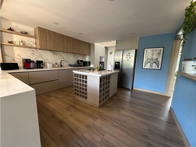 Casa de 4 alcobas en venta en Fundadores, Armenia, 240 m² · foto 6 de 24