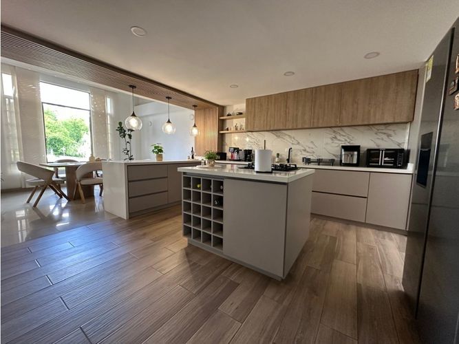 Casa de 4 alcobas en venta en Fundadores, Armenia, 240 m² · foto 7 de 24