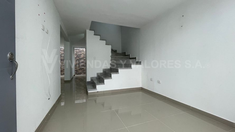 Casa de 3 alcobas en venta en Chaparral, Los Patios, 68 m² · foto 5 de 12