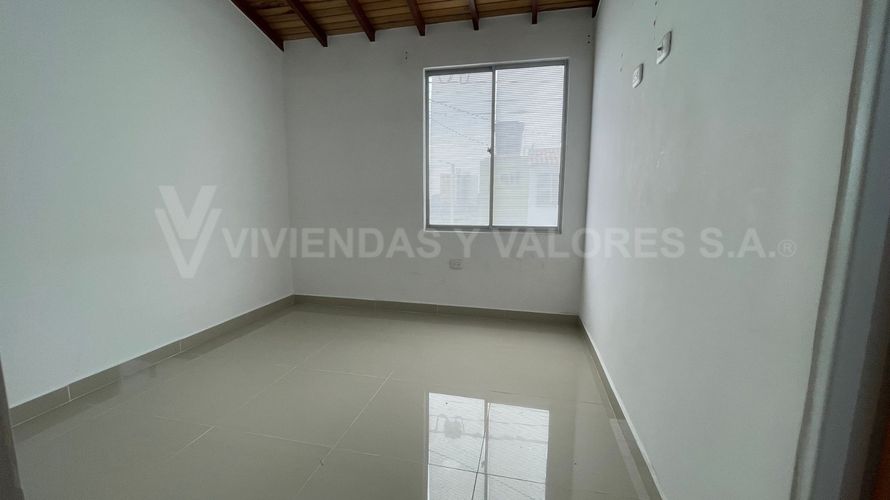 Casa de 3 alcobas en venta en Chaparral, Los Patios, 68 m² · foto 3 de 12