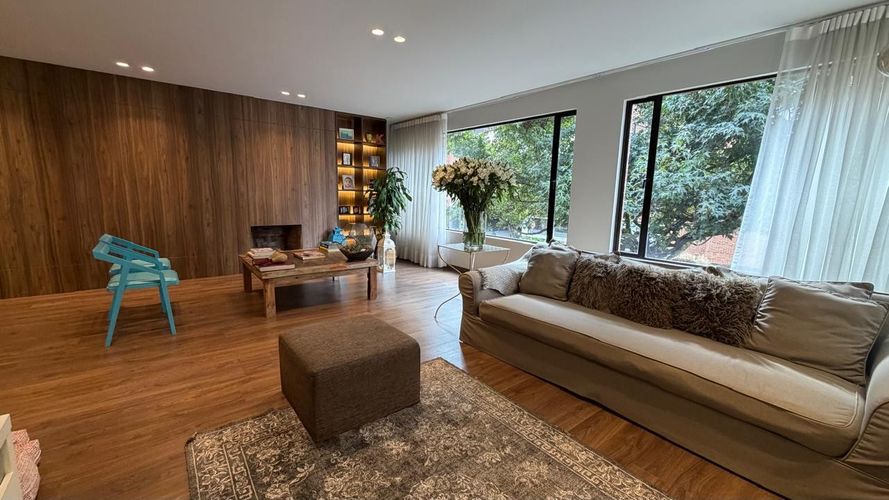 Apartamento en venta en Chico Norte, Bogotá · foto 2 de 18