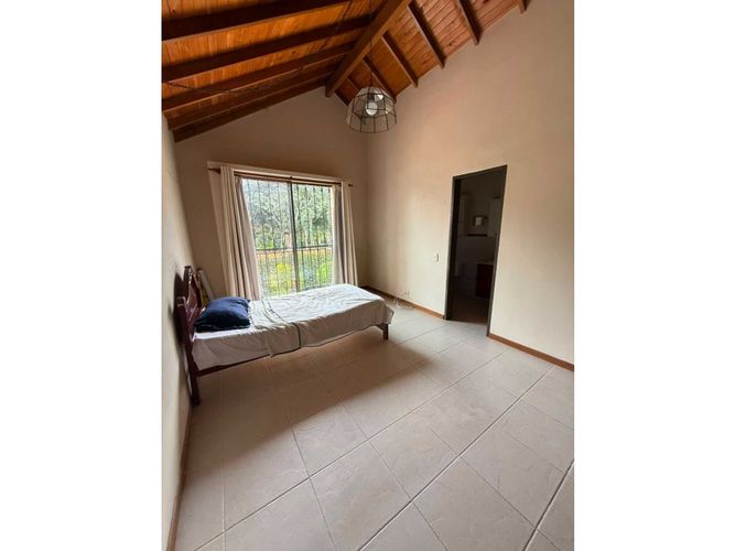 Casa de 3 alcobas en venta en Gualanday, Rionegro, 150 m² · foto 10 de 17