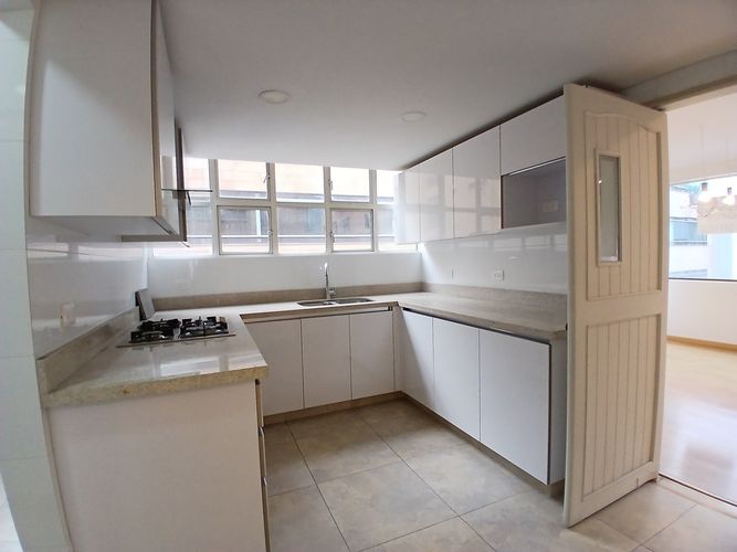 Apartamento de 3 alcobas en venta en Chico Norte, Bogotá, 120 m² · foto 17 de 24
