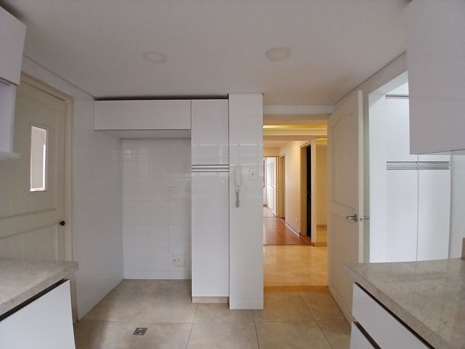 Apartamento de 3 alcobas en venta en Chico Norte, Bogotá, 120 m² · foto 16 de 24