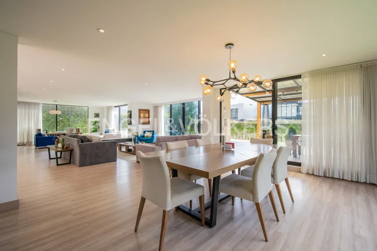 Casa de 5 alcobas en venta en San Jacinto, Chía, 423 m² · foto 3 de 20