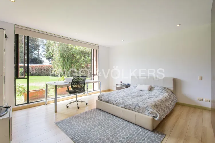 Casa de 4 alcobas en venta en Guaymaral, Bogotá, 385 m² · foto 11 de 20