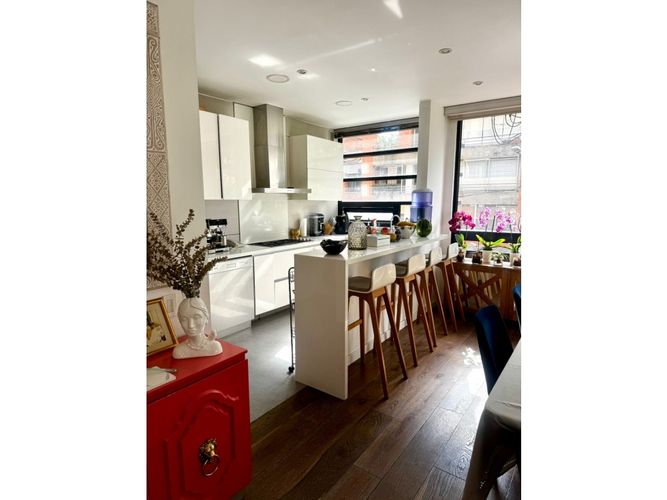 Apartamento de 3 alcobas en venta en La Cabrera, Bogotá, 287 m² · foto 4 de 11