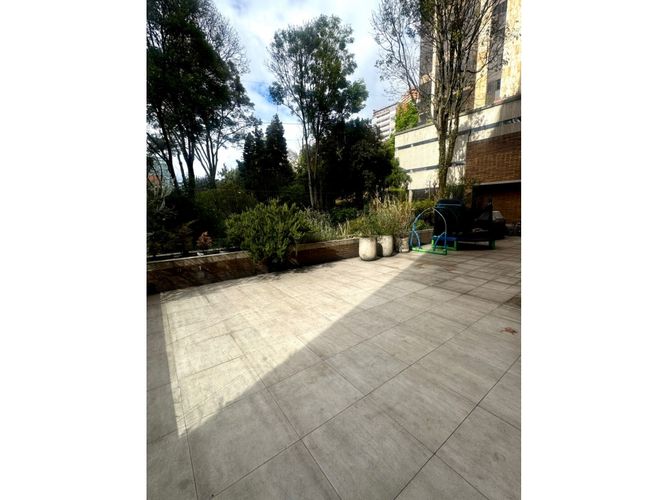 Apartamento de 3 alcobas en venta en La Cabrera, Bogotá, 287 m² · foto 10 de 11