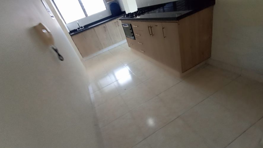 Apartamento de 4 alcobas en arriendo en Conquistadores, Medellín, 128 m² · foto 5 de 17