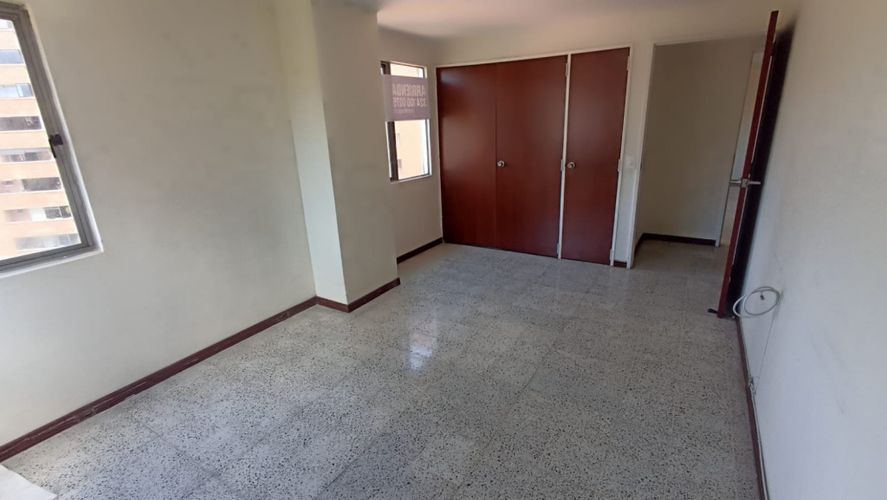 Apartamento de 4 alcobas en arriendo en Conquistadores, Medellín, 128 m² · foto 8 de 17