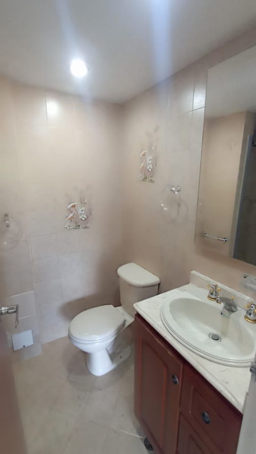 Apartamento de 4 alcobas en arriendo en Conquistadores, Medellín, 128 m² · foto 13 de 17