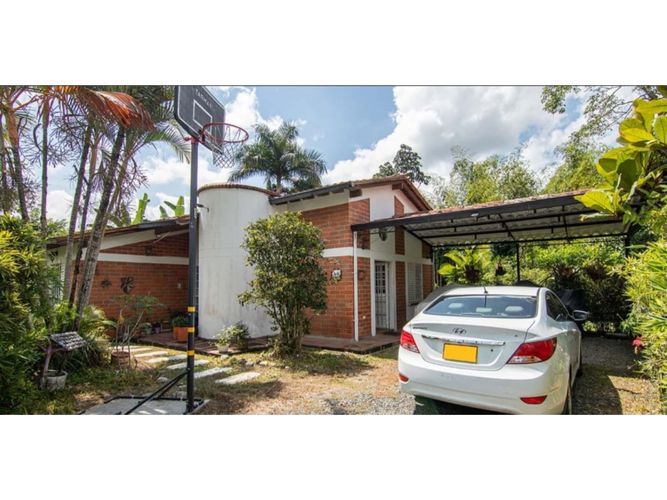 Casa de 4 alcobas en venta en Combia Baja, Pereira, 253 m² · foto 2 de 13