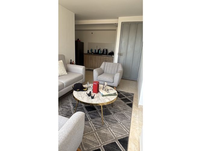 Apartamento de 3 alcobas en venta en La Independencia, Girón, 61 m² · foto 3 de 15