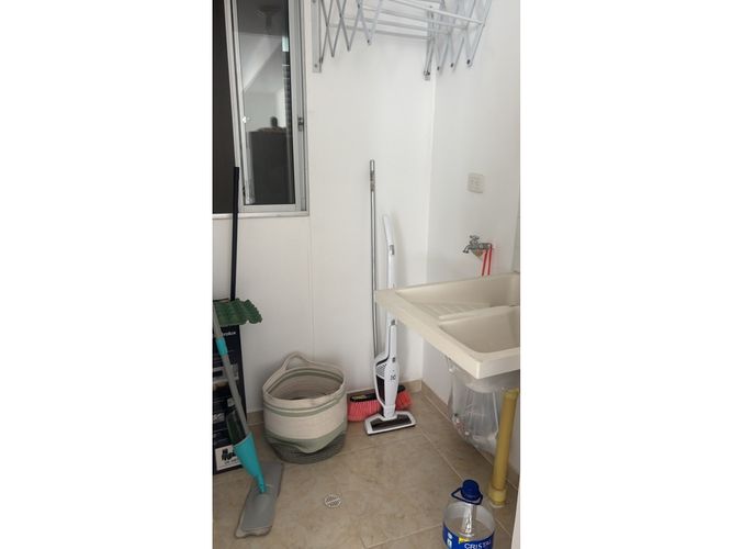 Apartamento de 3 alcobas en venta en La Independencia, Girón, 61 m² · foto 12 de 15