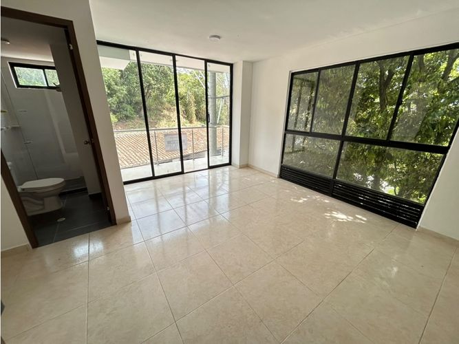 Apartamento de 2 alcobas en venta en Urbanizacion Villa Carolina Ii, Girón, 53 m² · foto 2 de 21