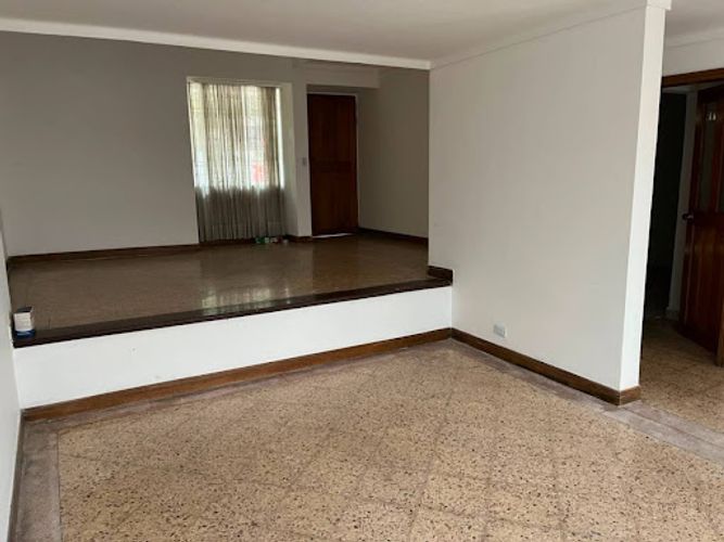 Bodega en arriendo en Calasanz, Medellín, 220 m² · foto 4 de 16