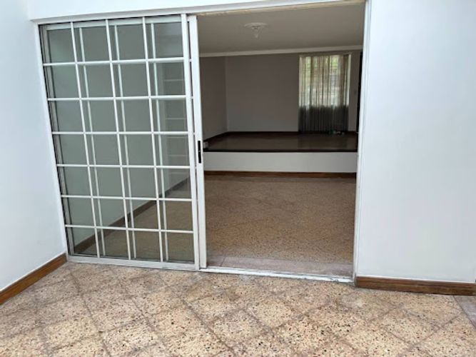 Bodega en arriendo en Calasanz, Medellín, 220 m² · foto 10 de 16