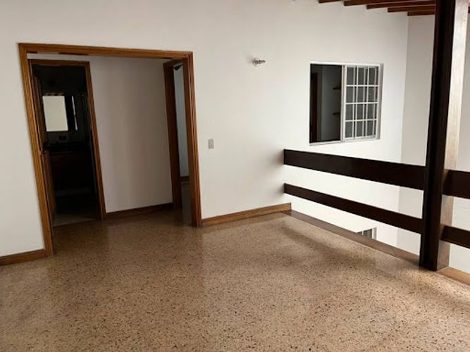 Bodega en arriendo en Calasanz, Medellín, 220 m² · foto 15 de 16