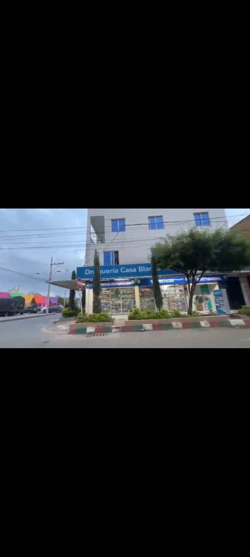 Apartamento en venta en Bajos Ciudad Cordoba, Cali · foto 4 de 21