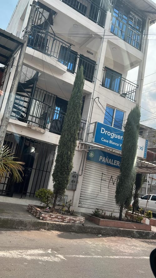 Apartamento en venta en Bajos Ciudad Cordoba, Cali · foto 2 de 21