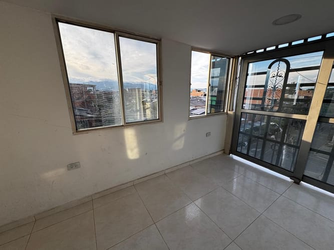 Apartamento en venta en Bajos Ciudad Cordoba, Cali · foto 12 de 21