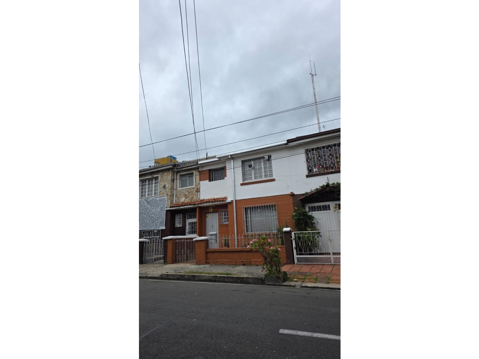 Casa en venta en Teusaquillo, Bogotá · foto 2 de 2