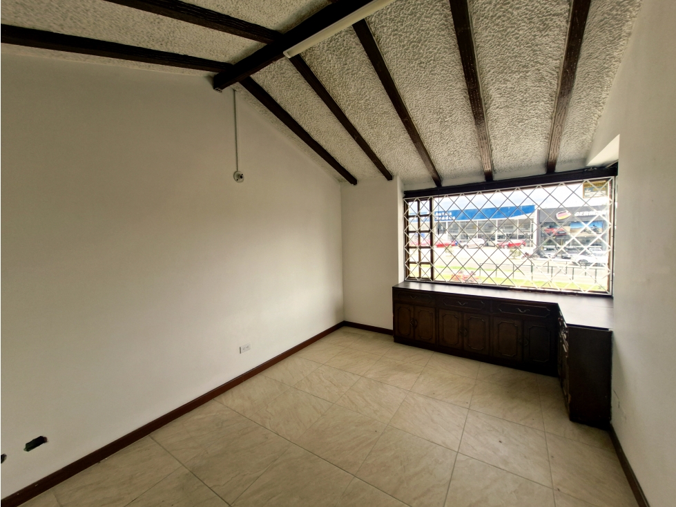 Casa en arriendo en Niza, Bogotá · foto 17 de 24