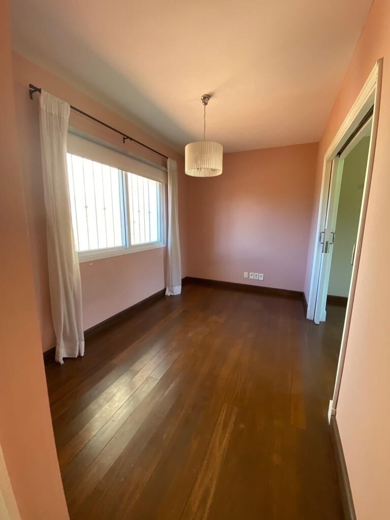 Casa en alquiler de 4 dormitorios y 3 baños en Carrasco Sur, Montevideo · Foto 10