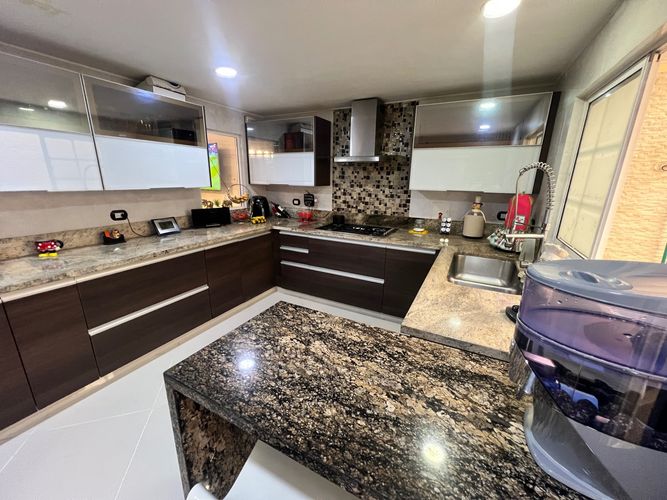 Casa de 4 alcobas en venta en Casco Antiguo - Floridablanca, Floridablanca, 174 m² · foto 3 de 24