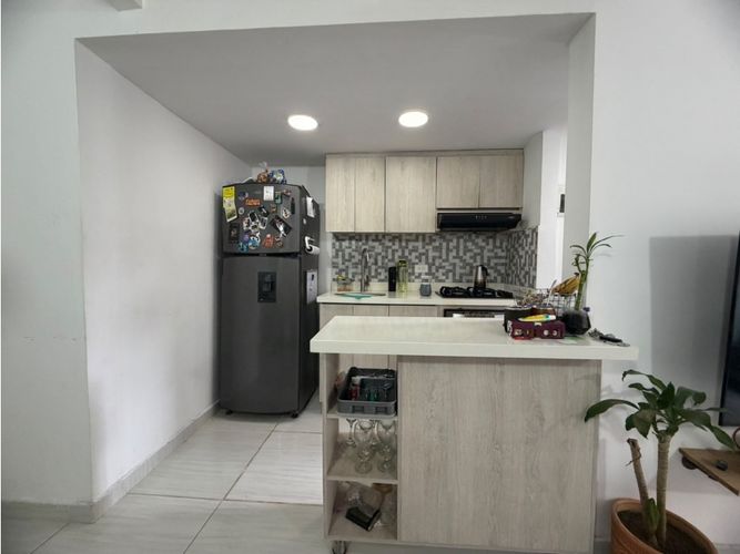 Apartamento de 3 alcobas en venta en San Jose, Sabaneta, 57 m² · foto 2 de 21