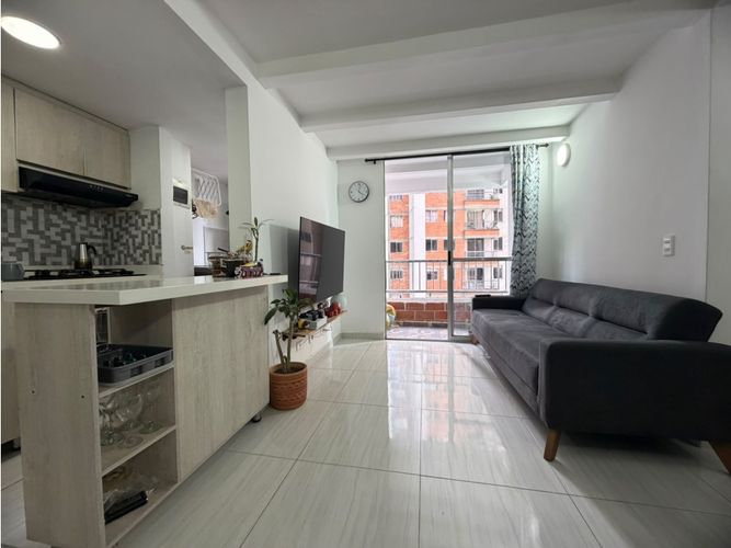 Apartamento de 3 alcobas en venta en San Jose, Sabaneta, 57 m² · foto 4 de 21