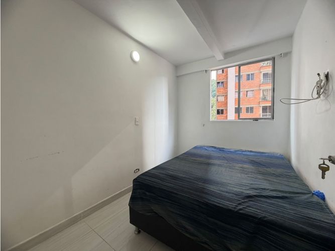 Apartamento de 3 alcobas en venta en San Jose, Sabaneta, 57 m² · foto 12 de 21
