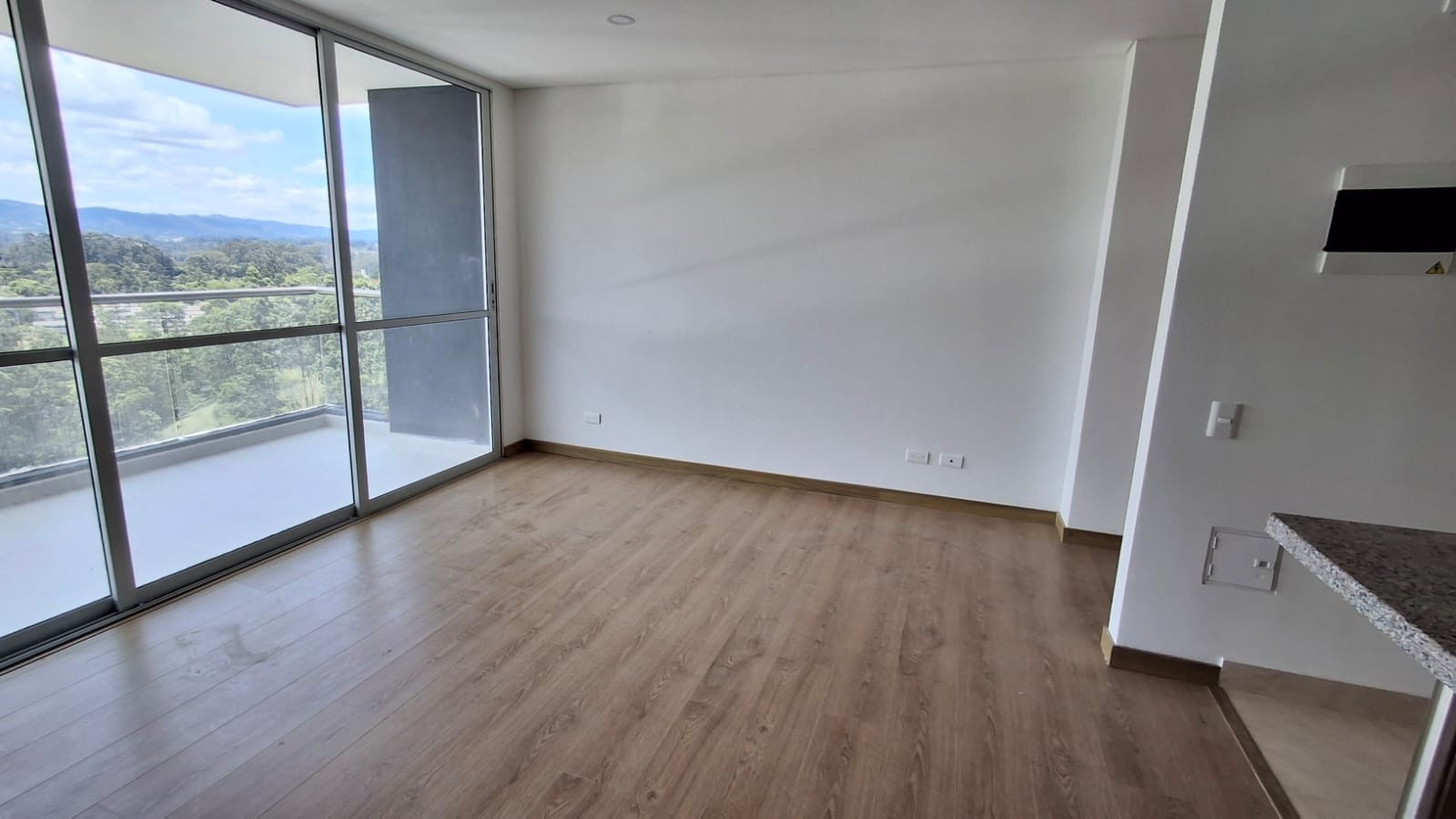 Apartamento en arriendo en Llano Grande, Rionegro · foto 3 de 15